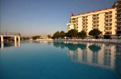 GARDEN OF SUN HOTEL Pools & Beach